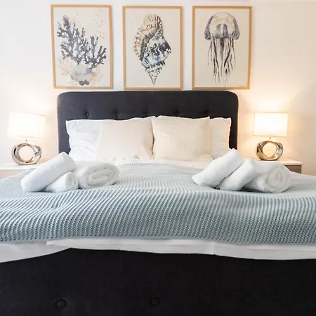 Beyond Cozy, Coastal Design, Balkon & Parkplatz * St. Gallen