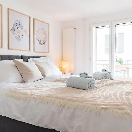 Beyond Cozy, Coastal Design, Balkon & Parkplatz Lägenhet *